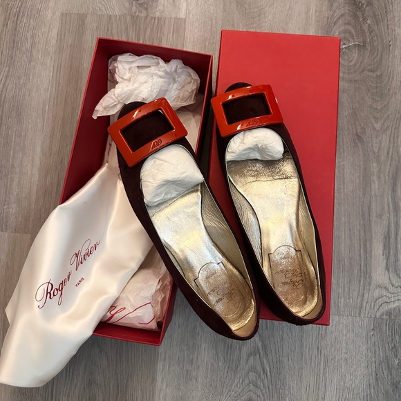 Roger Vivier Shoes - Roger Vivier Red Flats with red Accent